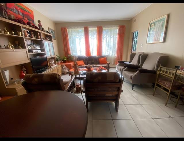 2 BEDROOM FLAT FOR SALE IN VANDERBIJLPARK CW 3